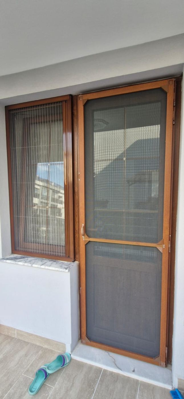 PVC pencere sineklik uygulaması